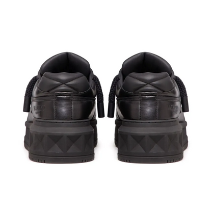 Valentino One Stud XL – Black